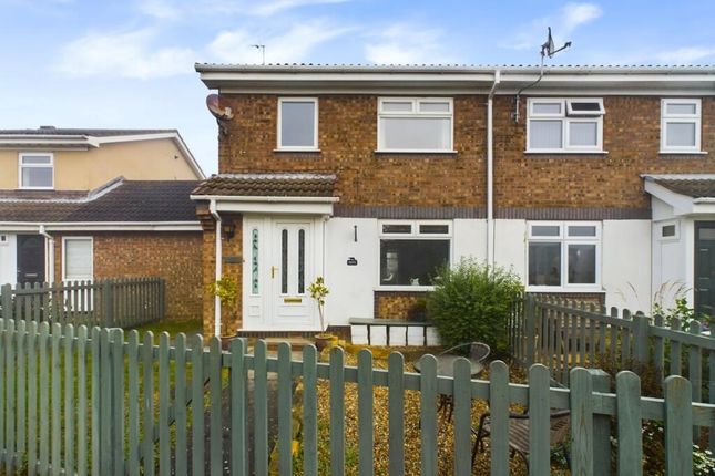 Thumbnail Terraced house for sale in Willow Close, Filey