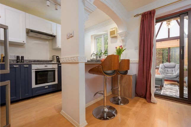6, Ladybower Close, Kettering photo 3
