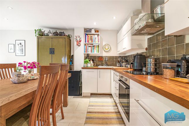 32A, Mount View Road, London photo 4