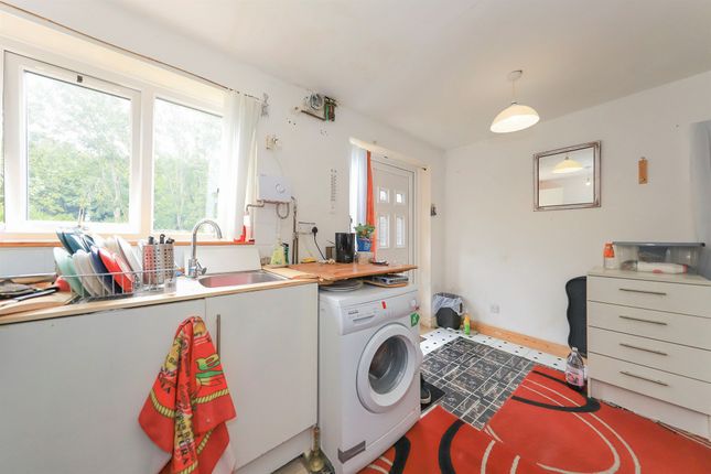 20, Marksbury Close, Wolverhampton photo 4