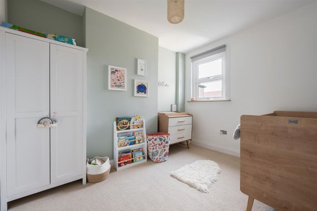 Terraced house for sale in Northbank Road, London