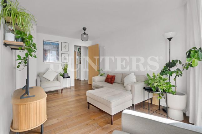 Flat 12, Coppermill Heights, Ferry Lane, London photo 4