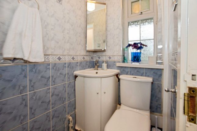31, Pavenham Drive, Birmingham photo 2
