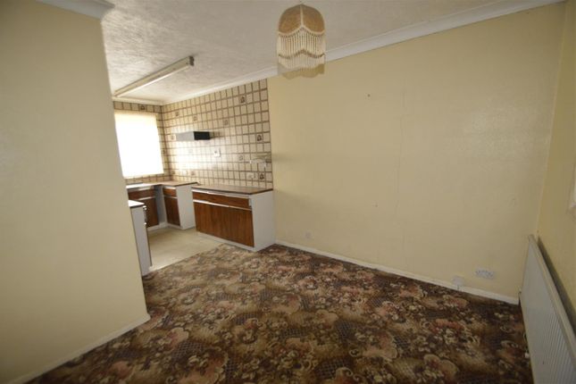19, Allen Road, Rainham photo 4