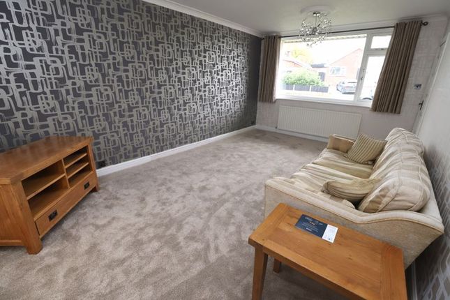 Detached house to rent in Turton Close, Bury