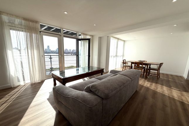 21 Inverness Mews, London photo 5
