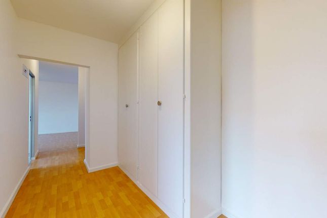 Apartment for sale in Gland, Canton De Vaud, Switzerland
