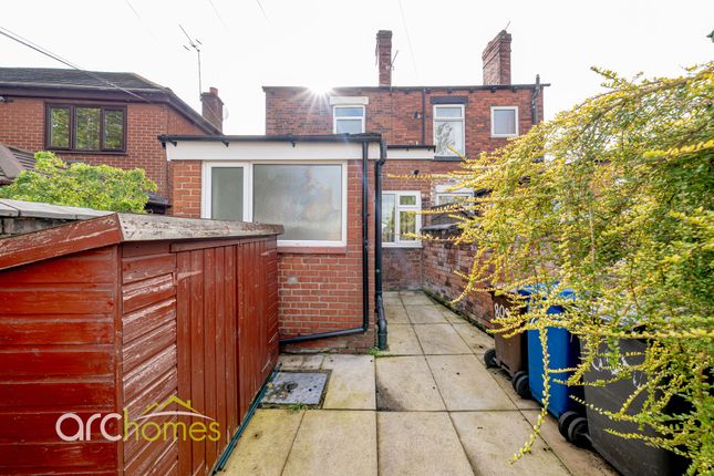 809 Atherton Road, Wigan photo 4
