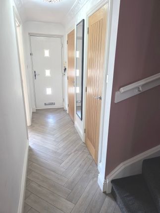 3, Watson Drive, Beverley photo 3