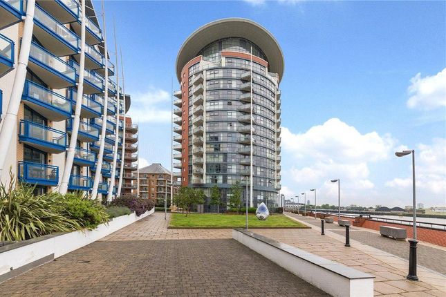 Thumbnail Flat to rent in Orion Point Building, 7 Crews Street, Canary Wharf, London