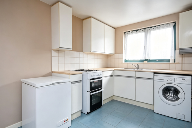 Room 1, 10 Miles Road, Miles Road, London photo 5