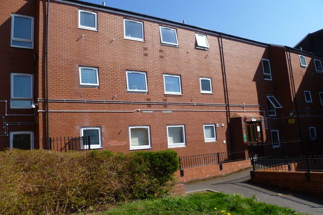 Thumbnail Flat to rent in Winslow Close, Redditch