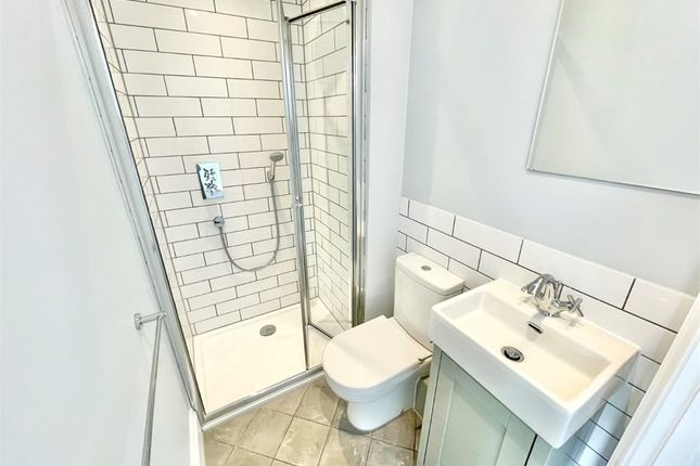 Apartment 12, Melwood House, 145, Slough road, Datchet photo 5