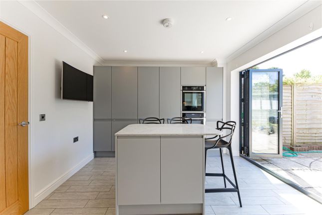 70, Collingwood Way, Petersfield photo 5