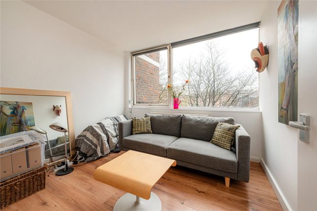 Thumbnail Property for sale in Clarendon Walk, London