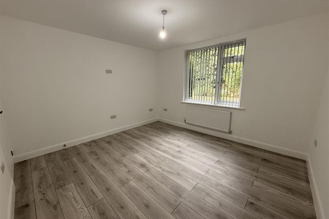 401, Binley Road, Coventry photo 2