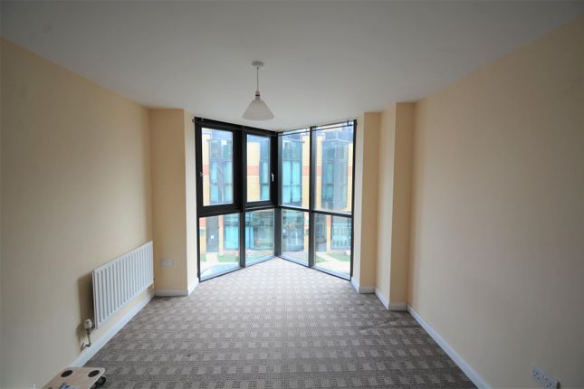 Property for sale in Hanworth Road, Hounslow