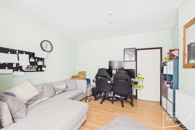 Flat B, 15 The Greebys, Paignton photo 3