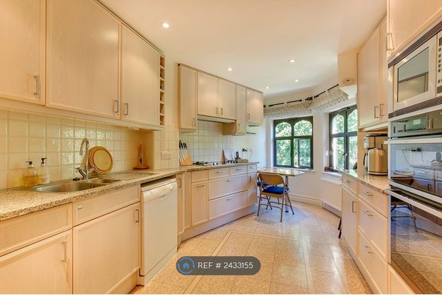 Kitchen 1