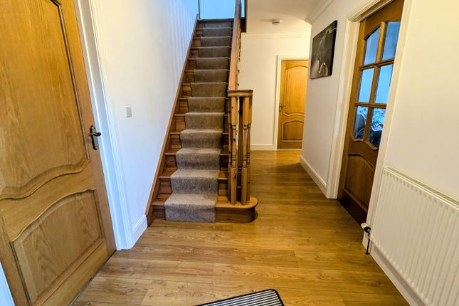 8 Green Meadow, New Inn, Pencader photo 4