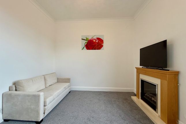 Flat 10 The Poplars, 76-77, Avondale Road, Great Yarmouth photo 2
