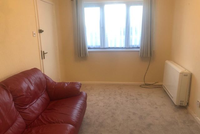 Flat to rent in St. Davids Grove, Lytham St. Annes, Lancashire