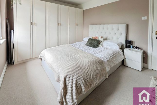 34, Cherry Blossom Court, Monton photo 3
