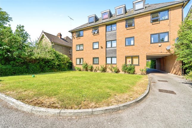 Thumbnail Flat for sale in Galsworthy Road, Kingston Upon Thames, Surrey