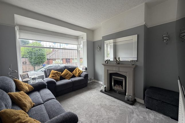 14, Carlton Road, Ashton-Under-Lyne photo 2