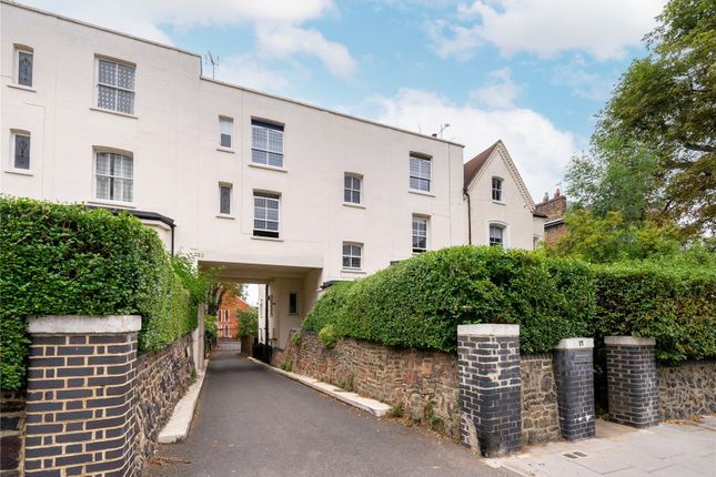 Flat for sale in Haringey Park, London