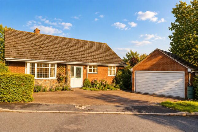 2-bed bungalow on Perry Close, Loughborough, £325,000