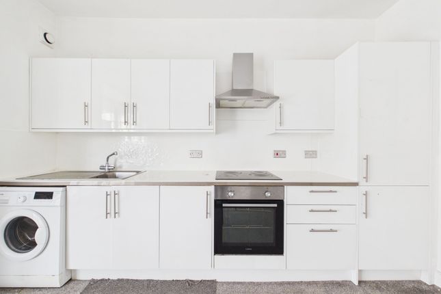 Flat 2, 17 Little Preston Street, Brighton photo 2