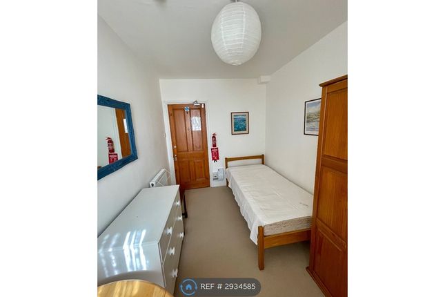 Room   Whitecross Road, Hereford photo 2