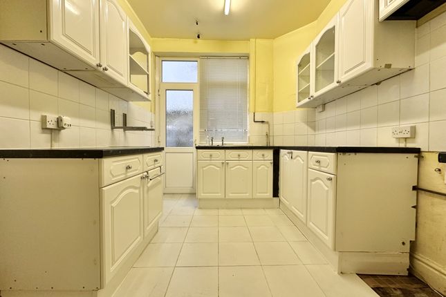 106, Palatine Road, Blackpool photo 2