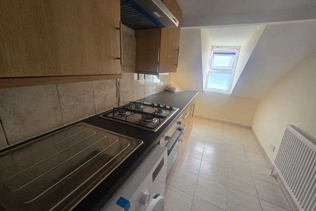 21 TF, Plashet Grove, London photo 2