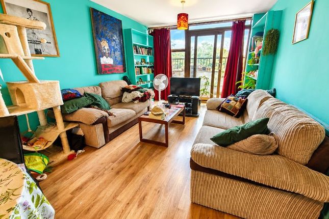 25 Lemsford Close, Grovelands Road, London photo 5