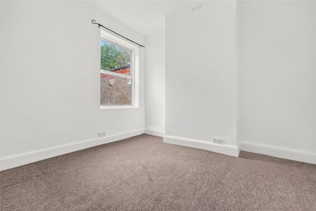 Carr Road, London photo 4