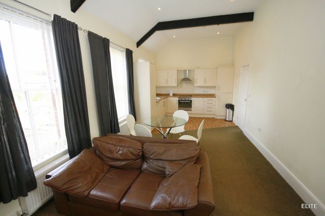 Flat to rent in Gilesgate, Durham