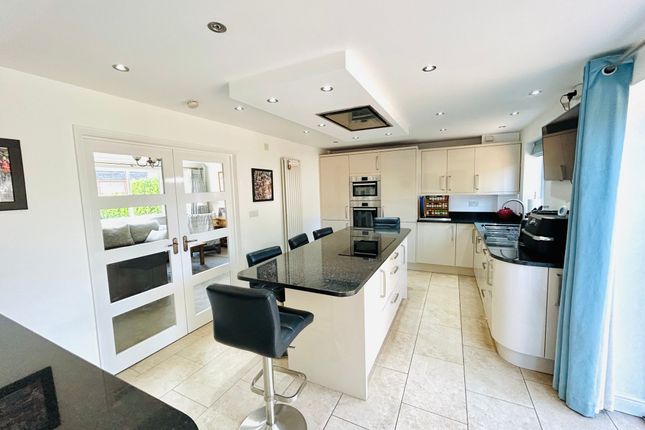 2 Springfield Avenue, Lymm photo 4