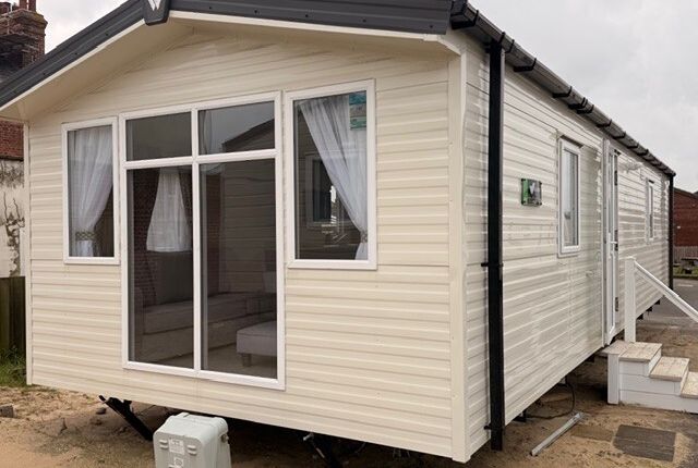 2-bed caravan on Manor Road, Caister-on-Sea, £53,000