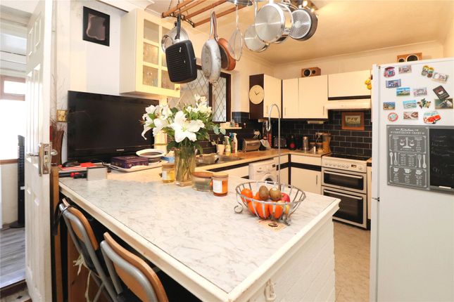 27, Bunyard Drive, Surrey photo 4