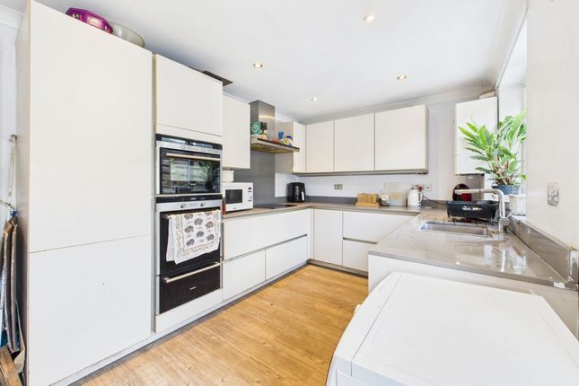 3, Bohelland Road, Penryn photo 2