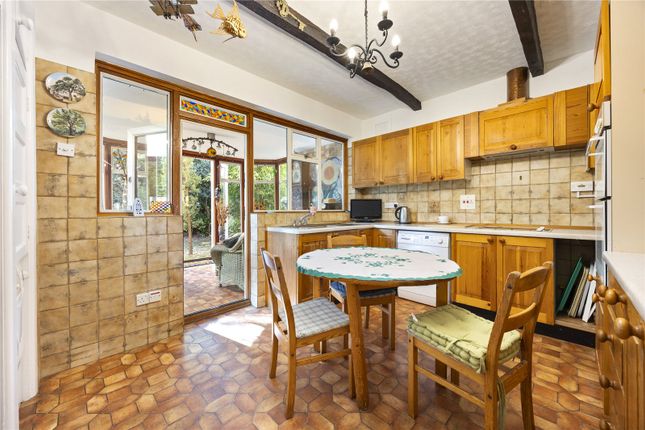 46, The Woodlands, Esher photo 2