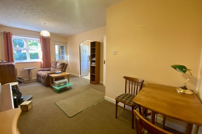 Flat 1, 38, Brandon Way, Birchington photo 3