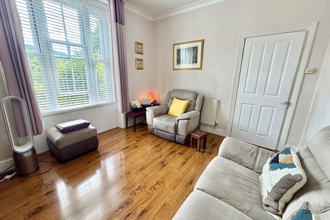6, Grove Road, Swansea photo 4