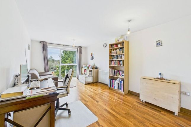 Flat 17, Gemini Court, Edgware photo 2