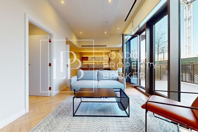 1-bed flat on 81 Saxon House 1, Parkland Walk, London, £3,000/mo