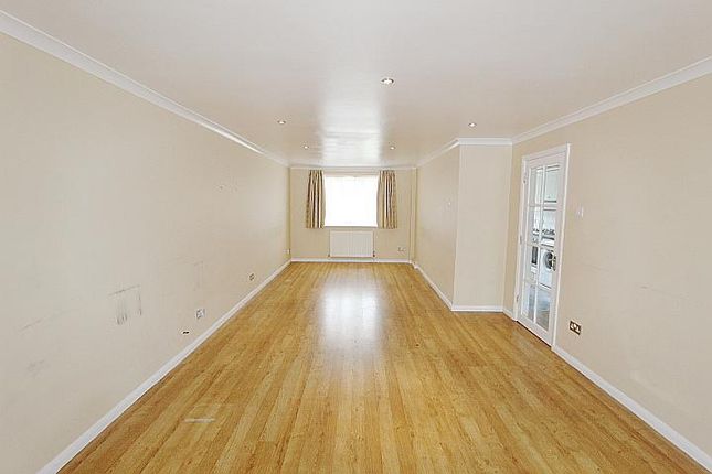 7, Attlee Road, Hayes photo 3