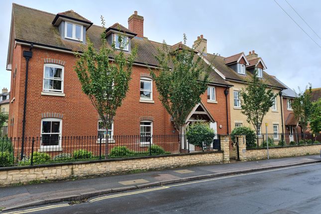 Flat for sale in Church Street, Wantage