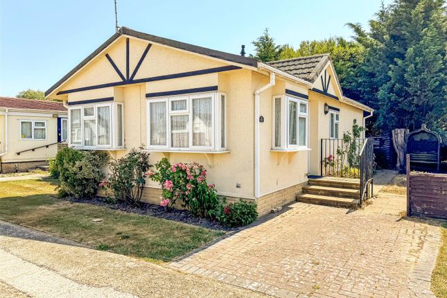 2-bed caravan on 94 Climping Park, Bognor Road, Littlehampton, £100,000